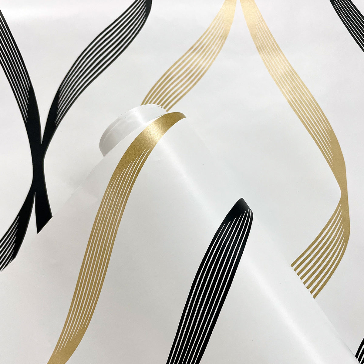 Ogee Ribbon Vinyl Wallpaper