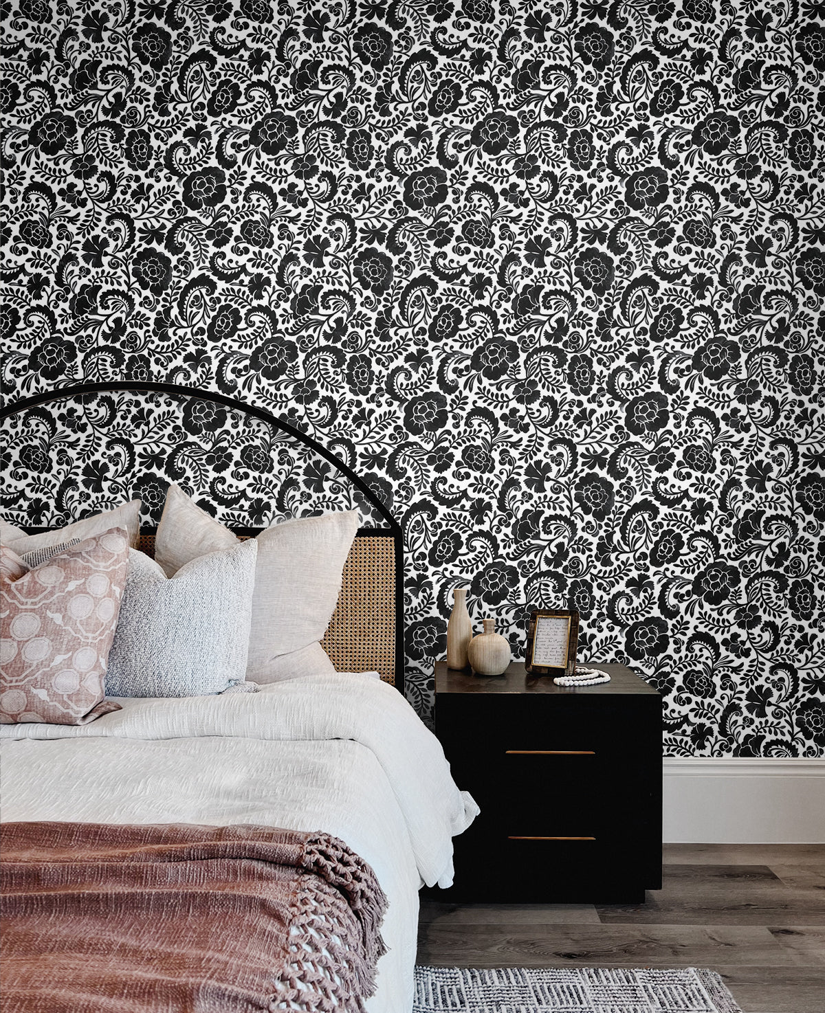 Tonal Paisley Vinyl Wallpaper