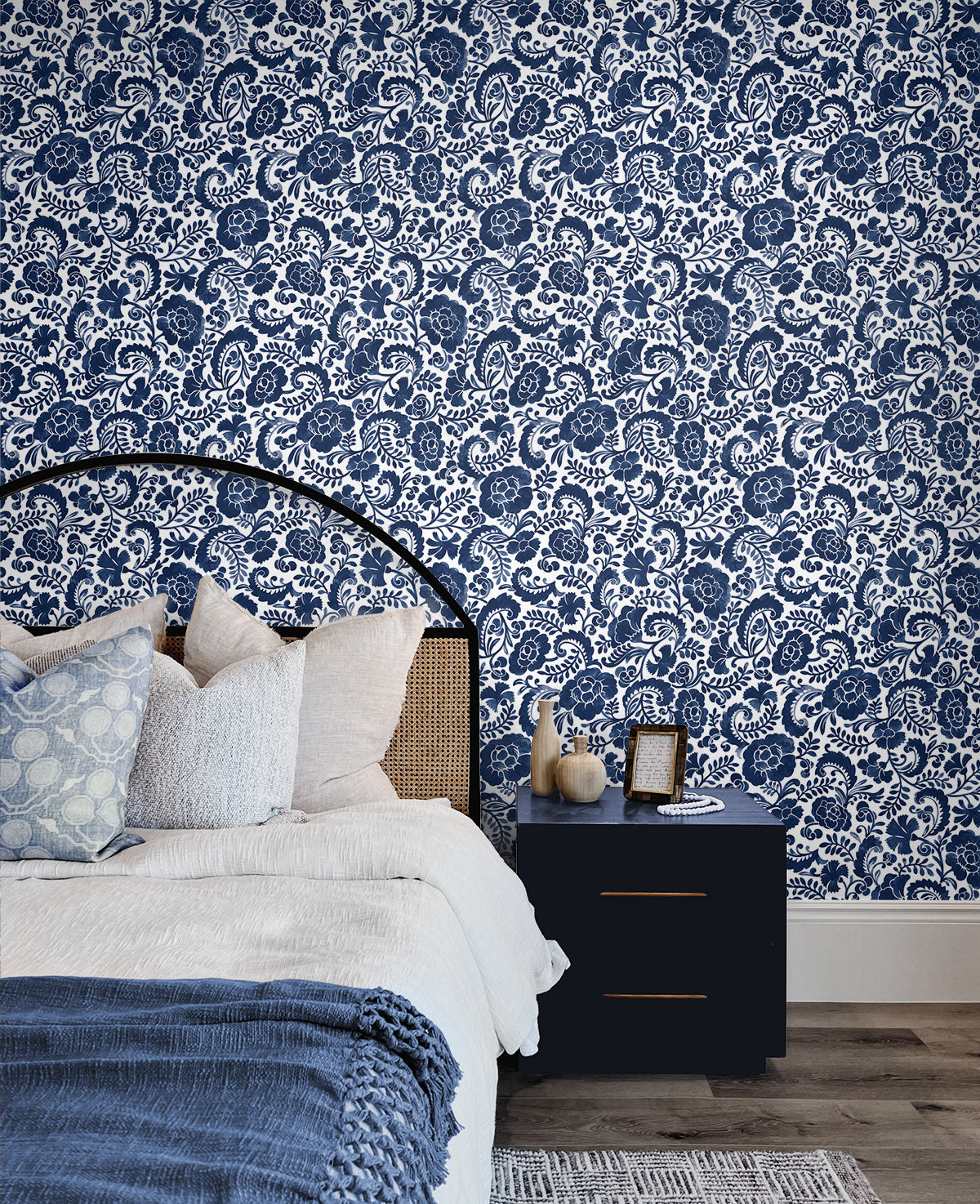 Tonal Paisley Vinyl Wallpaper