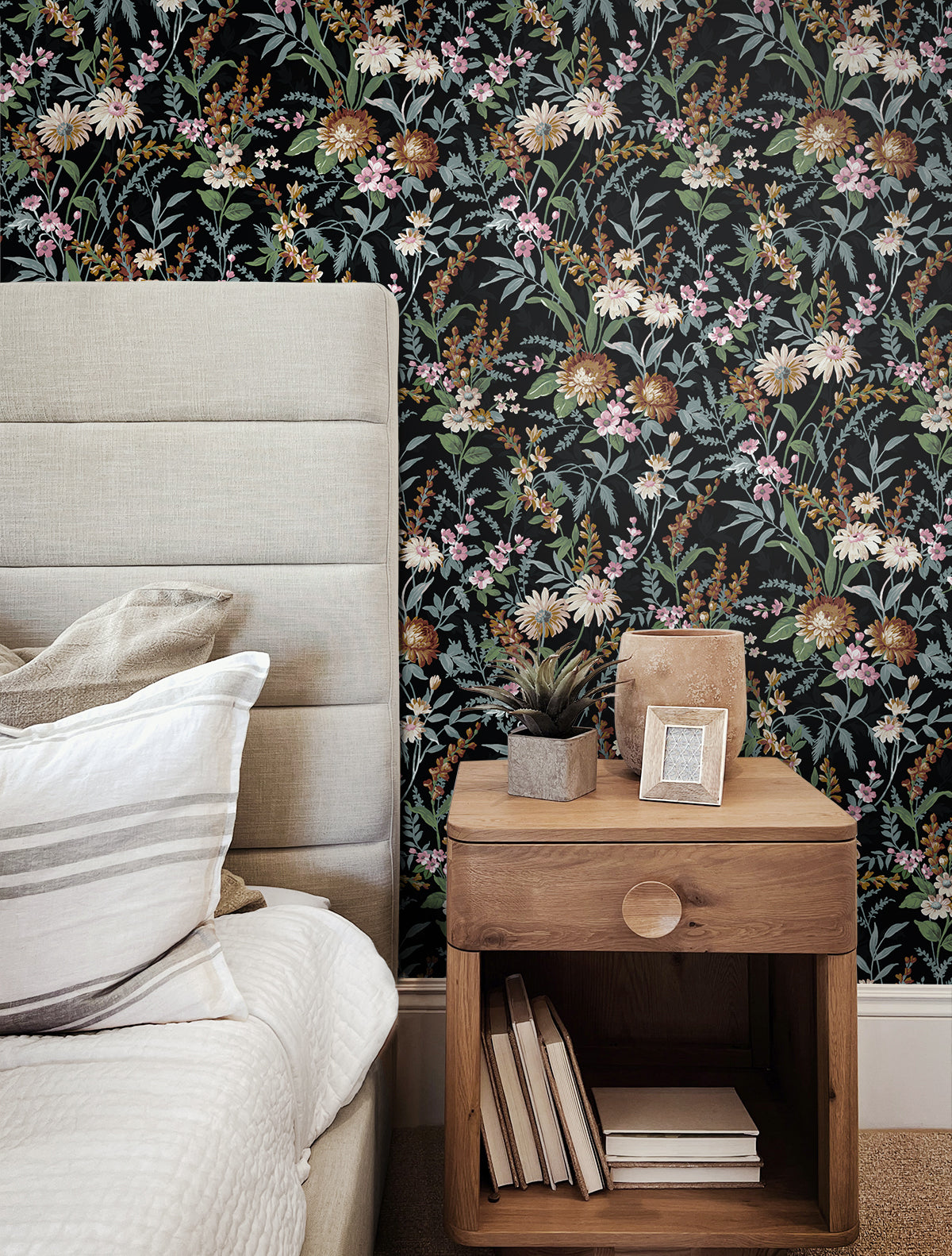 Vintage Floral Vinyl Wallpaper