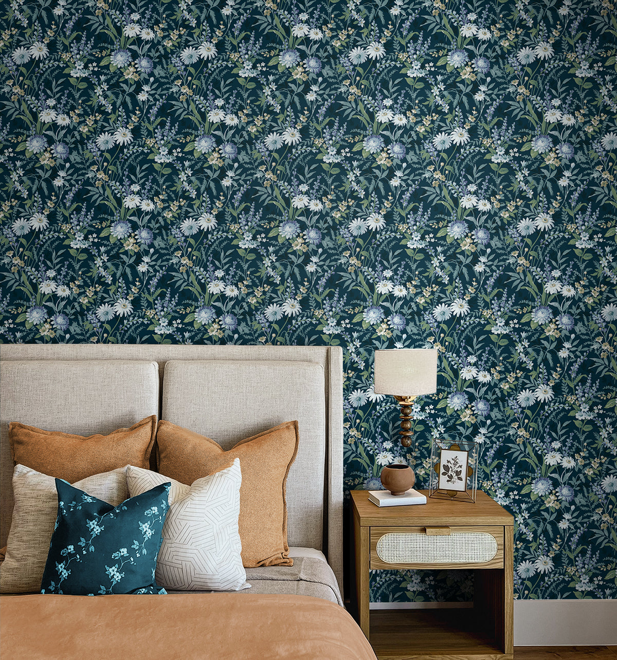 Vintage Floral Vinyl Wallpaper