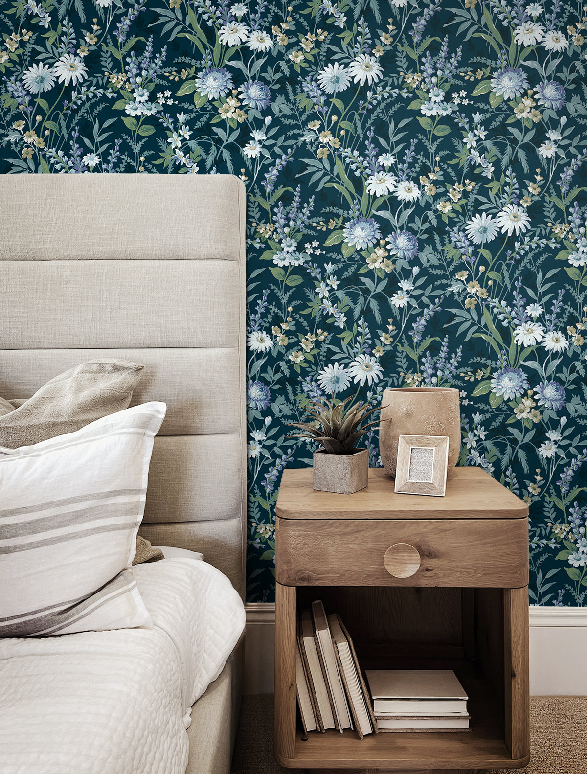 Vintage Floral Vinyl Wallpaper