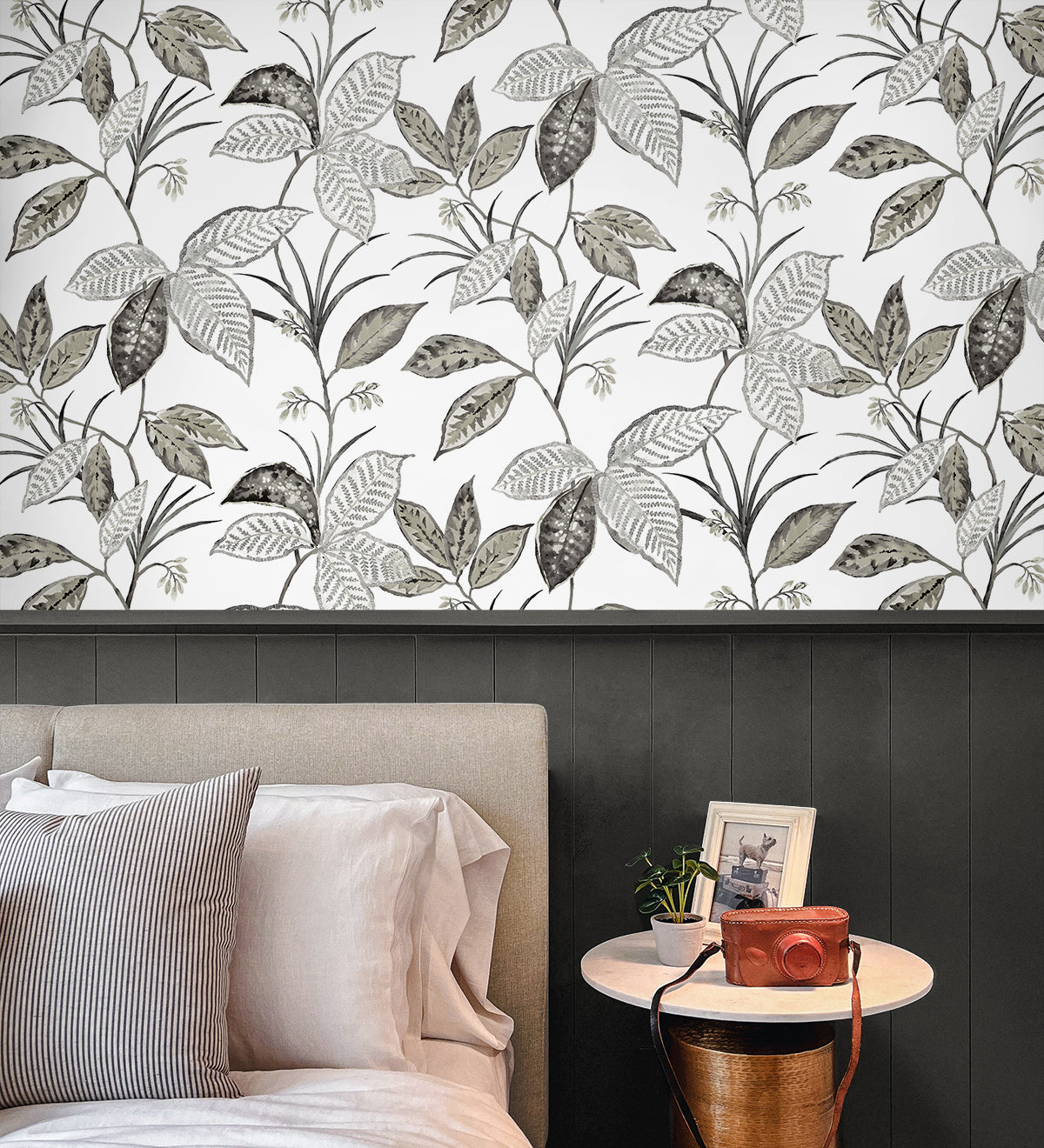 Boho Leaf Trail Vinyl Wallpaper