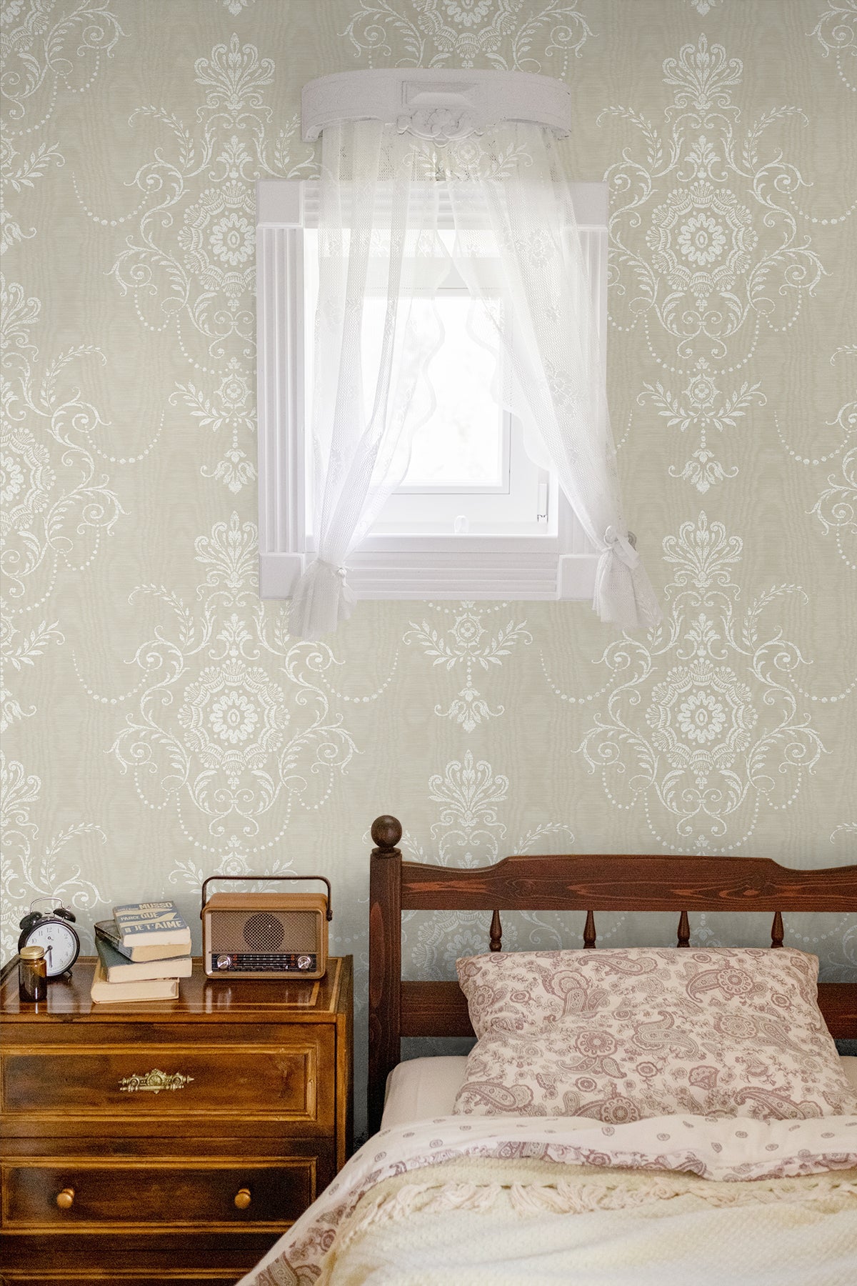 Eisenhower, Colette Cameo, 27 in. x 27 ft. = 60.75 sq. ft, Wallpaper Roll